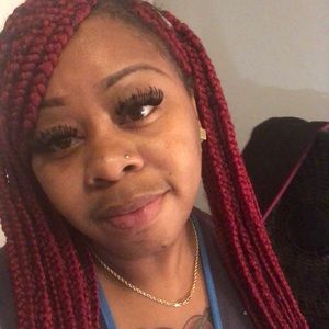 Meet your Posher, Yolanda